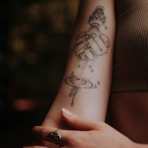 Verseau tatouage porteur d'eau