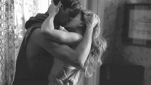 Votre style de baiser, selon votre signe du zodiaque