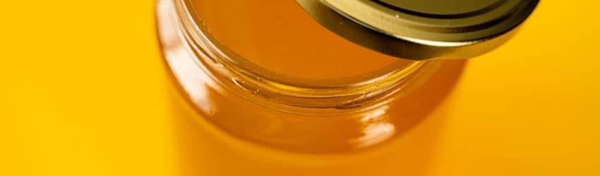 miel-dans-un-pot-maçon
